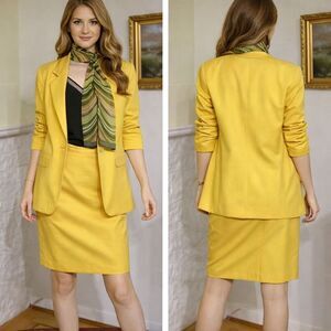 Vintage Fitting Image Yellow 2-Piece Skirt Suit